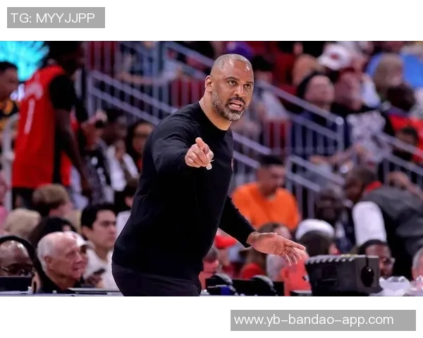 乌度卡强调KD身边球员配置应令对手忌惮包夹策略