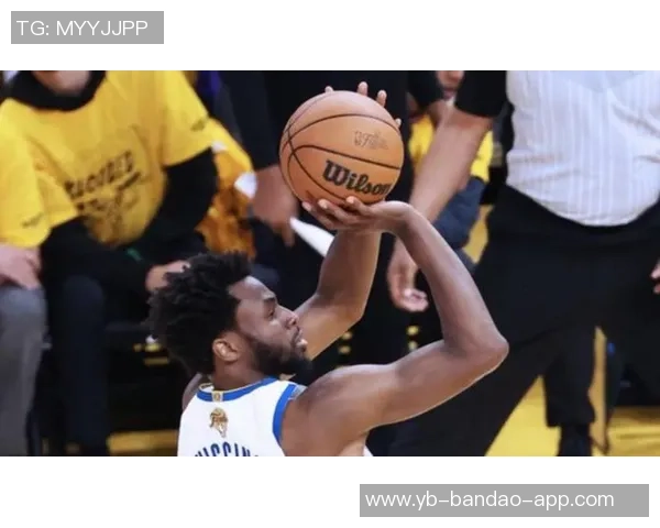 维金斯回忆绝杀瞬间：我完全空位接球直接扣篮的自信时刻